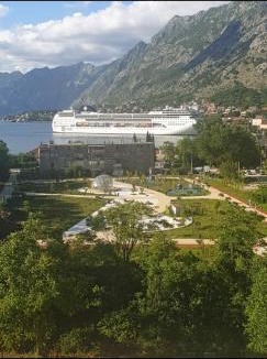 Skaljari Apartment | Apartment Sea View