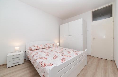 Golubovina Apartment | Apartment Simanic