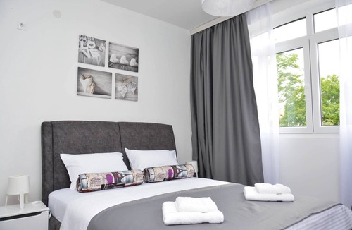 Tomicici Apartment | Apartment Small Oasis