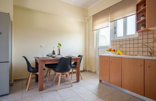 Skala Apartment | Apartment 'Solomos' with Sea View, Wi-Fi and Air Conditioning