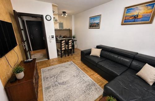 Rozino Apartment | Apartment Teatro wirh garage space!