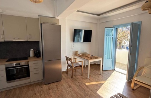 Finiki Apartment | Apartment 'Villa2' with Sea View, Wi-Fi and Air Conditioning