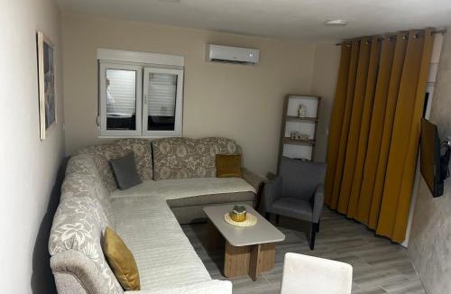 Radanovici Apartment | Apartment Vucetic
