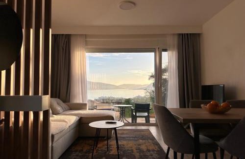 Tivat Apartment | Apartment Vuk-with a sea view