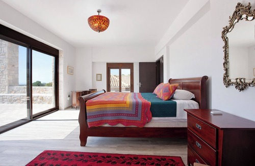 Volimai House | Apartment 'Wild Fig Retreat Thalassa and Loft' with Shared Pool, Wi-Fi and Air Conditioning