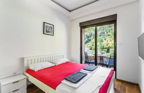 Becici Apartment | Apartment with bedroom Becici White