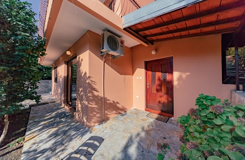 Dobrota Apartment | Apartment with garden
