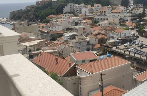 Ulcinj Apartment | Apartment with pool and sea view