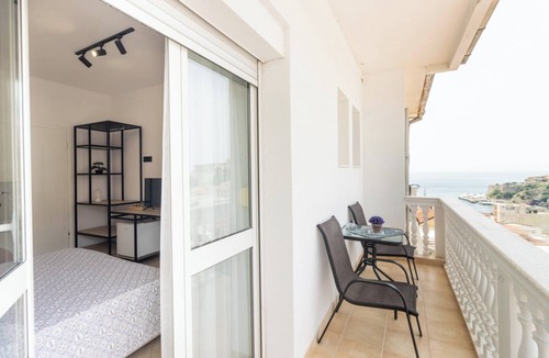 Ulcinj Apartment | Apartment with pool and sea view