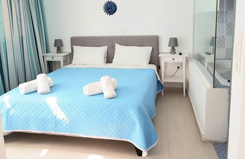 Perivolos Apartment | Apartment with Private Plunge Pool