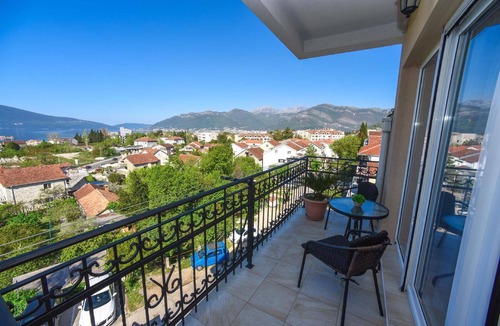 Tomicici Apartment | Apartment with roof terrace