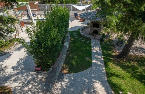 Prijevor Apartment | Apartment with Shared Balcony