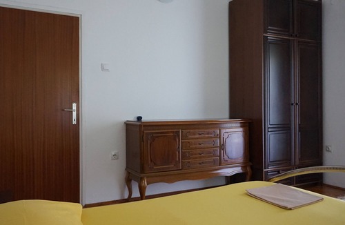Bar Apartment | Apartment with swimming pool