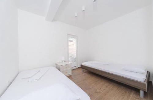 Velji Vinogradi Apartment | Apartment X Budva Boulevard