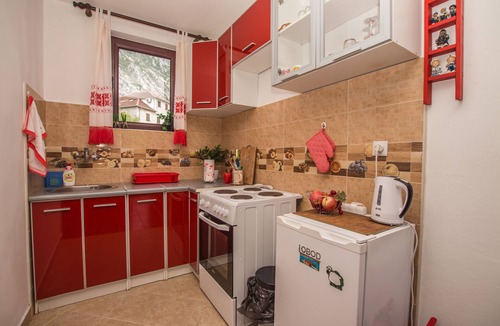 Dobrota Apartment | Apartments 5 meters from sea, Kotor