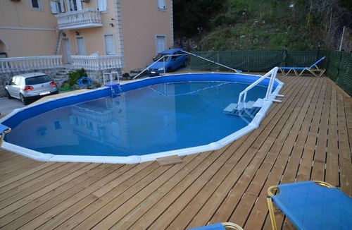 Doukades Apartment | Apartments Alexander Apartment with Sea View, Wi-Fi, and Air Conditioning