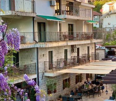 Topla Apartment | Apartments Amber House