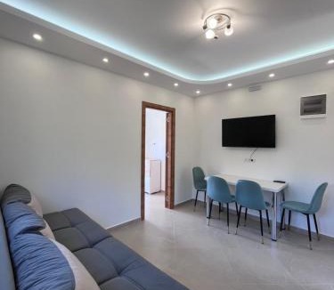 Utjeha Resort | Apartments Aura