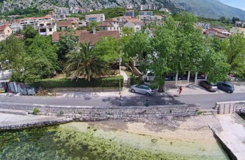 Dobrota Apartment | Apartments Beachfront