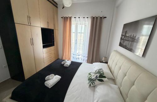 Qafe e Gjashtes Apartment | Apartments by Estia