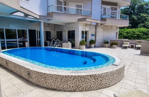 Petrovac Apartment | Apartments Del Mar - Comfort one bedroom apartment with pool
