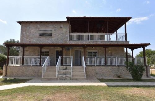 Portes Apartment | Apartments in a villa by the beautiful sea bay