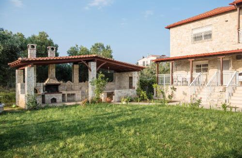 Portes Apartment | Apartments in a villa by the beautiful sea bay
