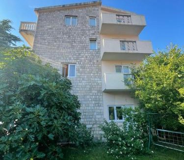 Kaluđerac Apartment | Apartments KinGs