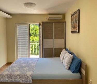 Donji Morinj Apartment | Apartments Lalević