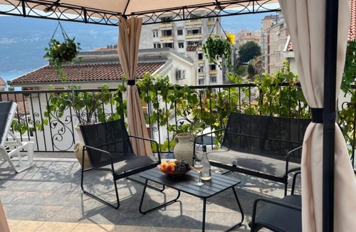 Topla Apartment | Apartments Lav Costas
