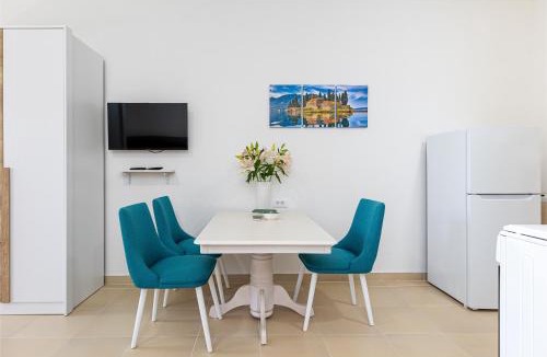 Radovici House | Apartments Lustica