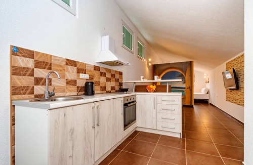 Kaluđerac Apartment | Apartments Maslina - Studio for three people