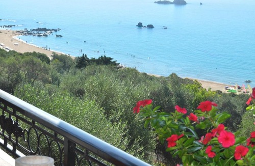 Sinarades Apartment | Apartments Papadatos - Pelekas Beach, Corfu