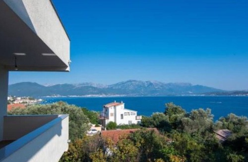 Denovici Apartment | Apartments Savić near the Sea 8