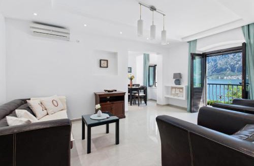 Prcanj Apartment | Apartments Saxo