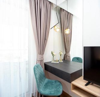 Maini House | Apartments Sirena - Modern stay with free parking