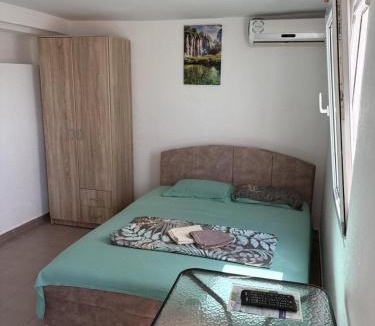 Sutomore House | Apartments Sole1