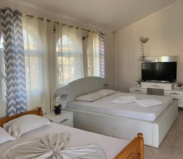 Gjerana House | Apartments Solmira