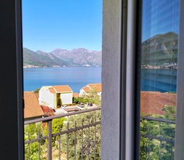 Dobrota Apartment | Apartments Sonja