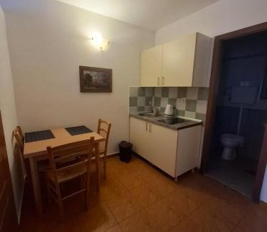 Maini Apartment | Apartments Tamara