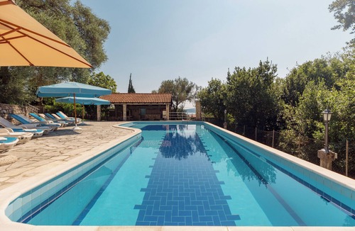 Bijela Apartment | Apartments Villa Mia (114661-A3) - Bijela