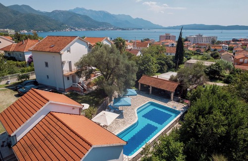 Bijela Apartment | Apartments Villa Mia (114661-A3) - Bijela