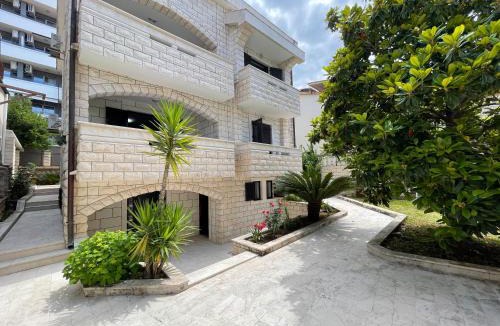 Becici Apartment | Apartments Villa Mirjana