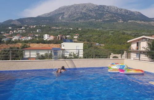 Dobra Voda House | Apartments Villa Royale