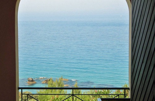 Parelia Apartment | Apartments with Swimming Pool and Sea View - Pelekas Beach, Corfu