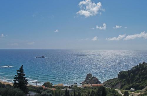 Parelia Apartment | Apartments with swimming pool and sea view - Pelekas Beach