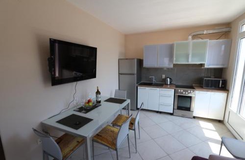 Kaluđerac Apartment | Apartments Woodstock 6