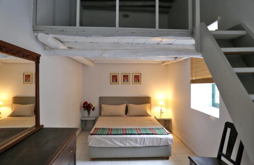 Apikia Apartment | Apatouria Farmhouse