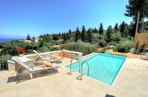 Katsimatika Villa | Apeiron II Villa - Sunny, Modern, Pool - walk to Gaios
