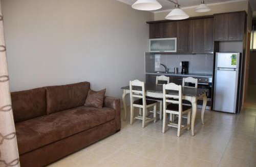 Loutsa Apartment | Aperanto House Paralia Loutsas